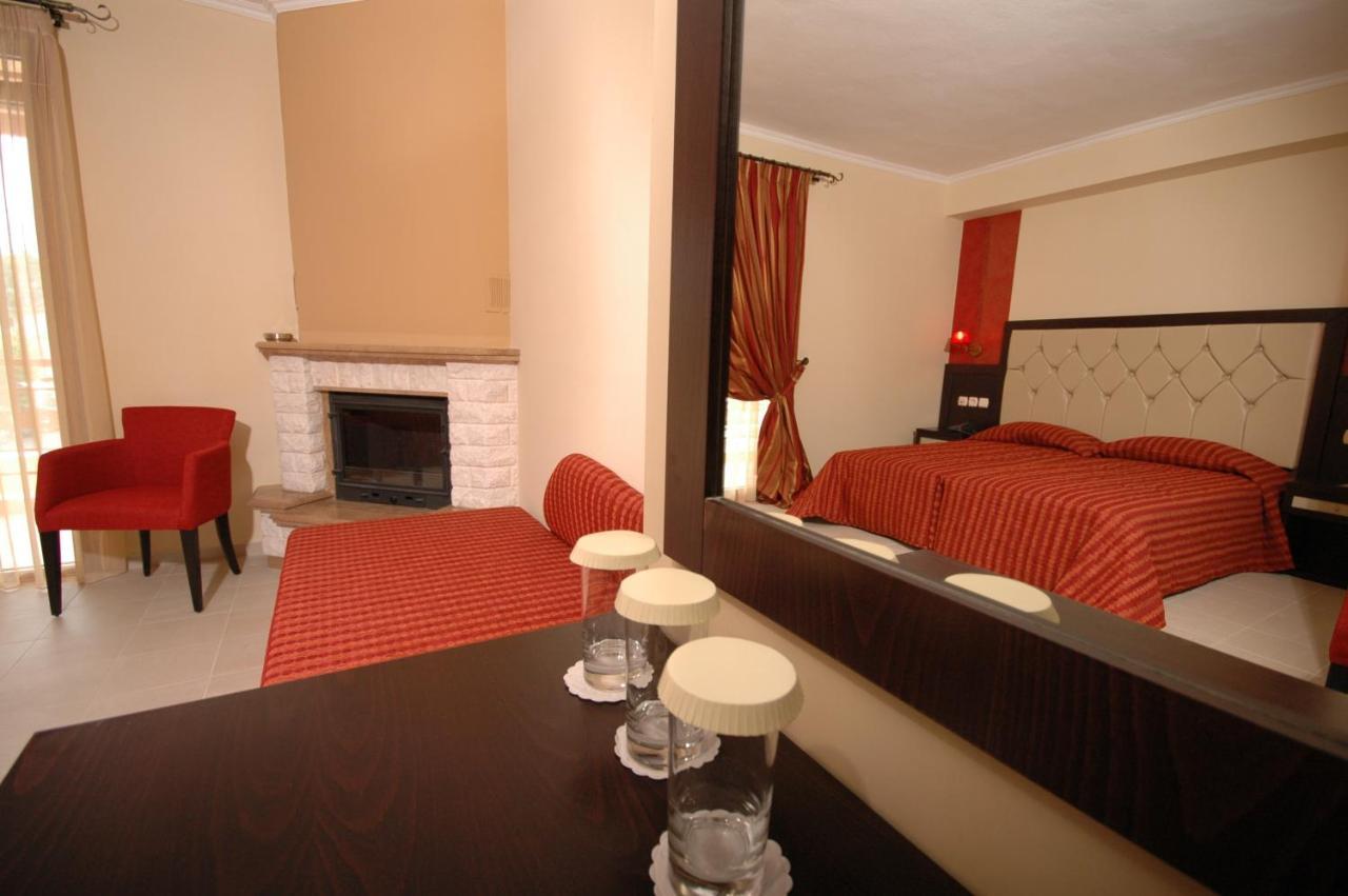 4 Epoxes Hotel Spa Като-Лутраки Номер фото