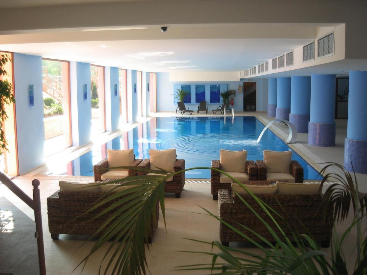 4 Epoxes Hotel Spa Като-Лутраки Экстерьер фото