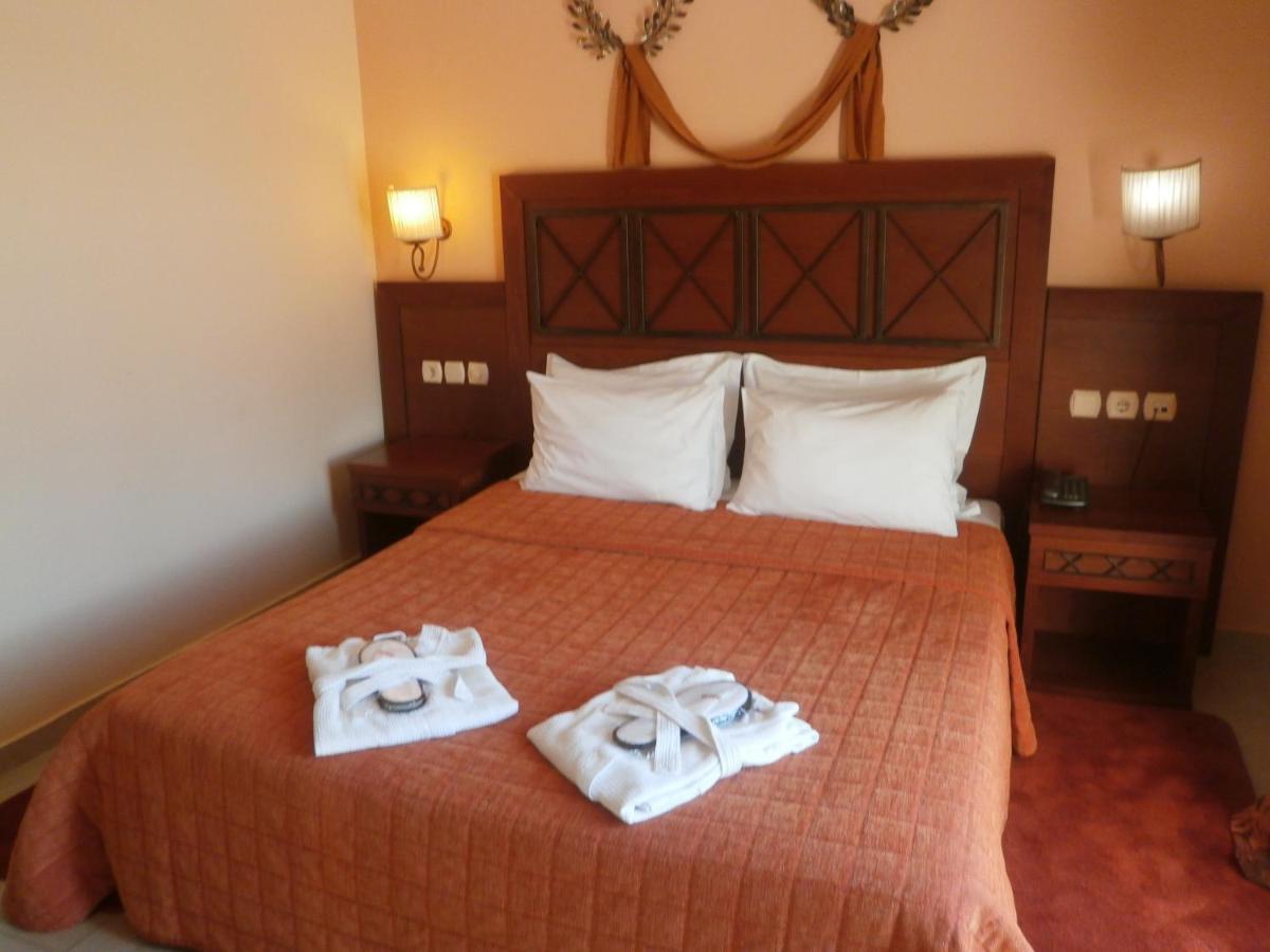 4 Epoxes Hotel Spa Като-Лутраки Номер фото