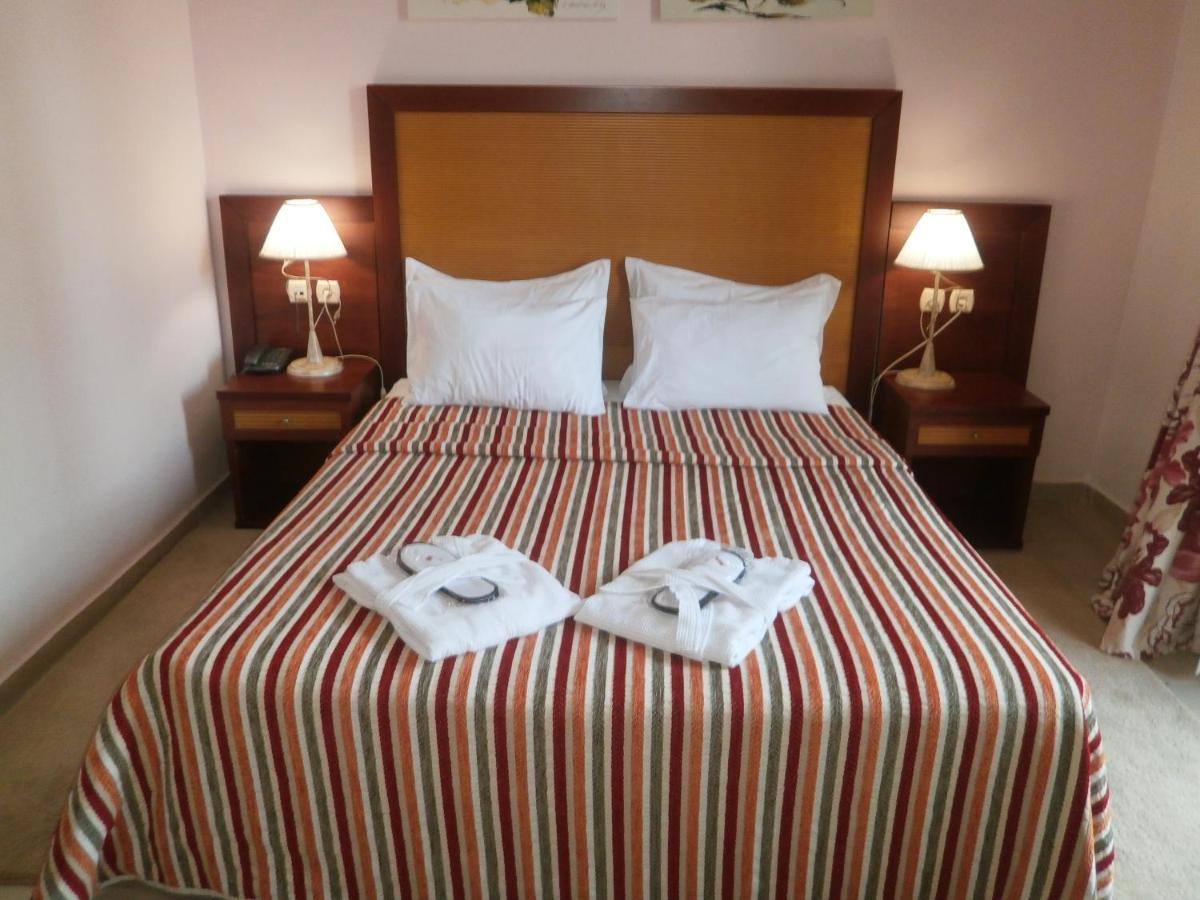4 Epoxes Hotel Spa Като-Лутраки Номер фото